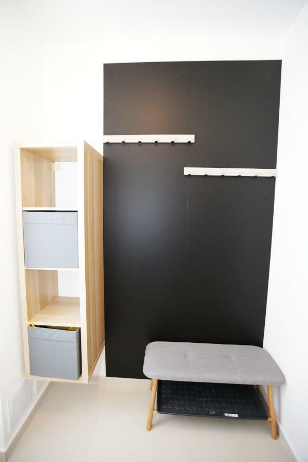 Samorin - Apartment In The Center - Private Parking - Klimatizacia Bagian luar foto